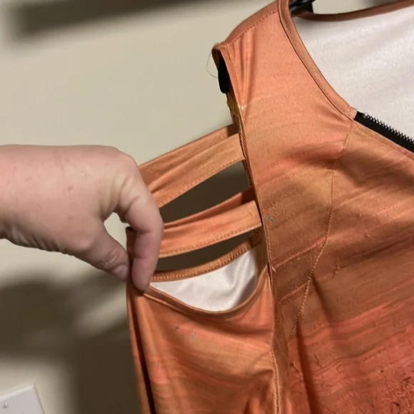 3x orange with flower shoulderless slim fit. - Picture 4 of 5